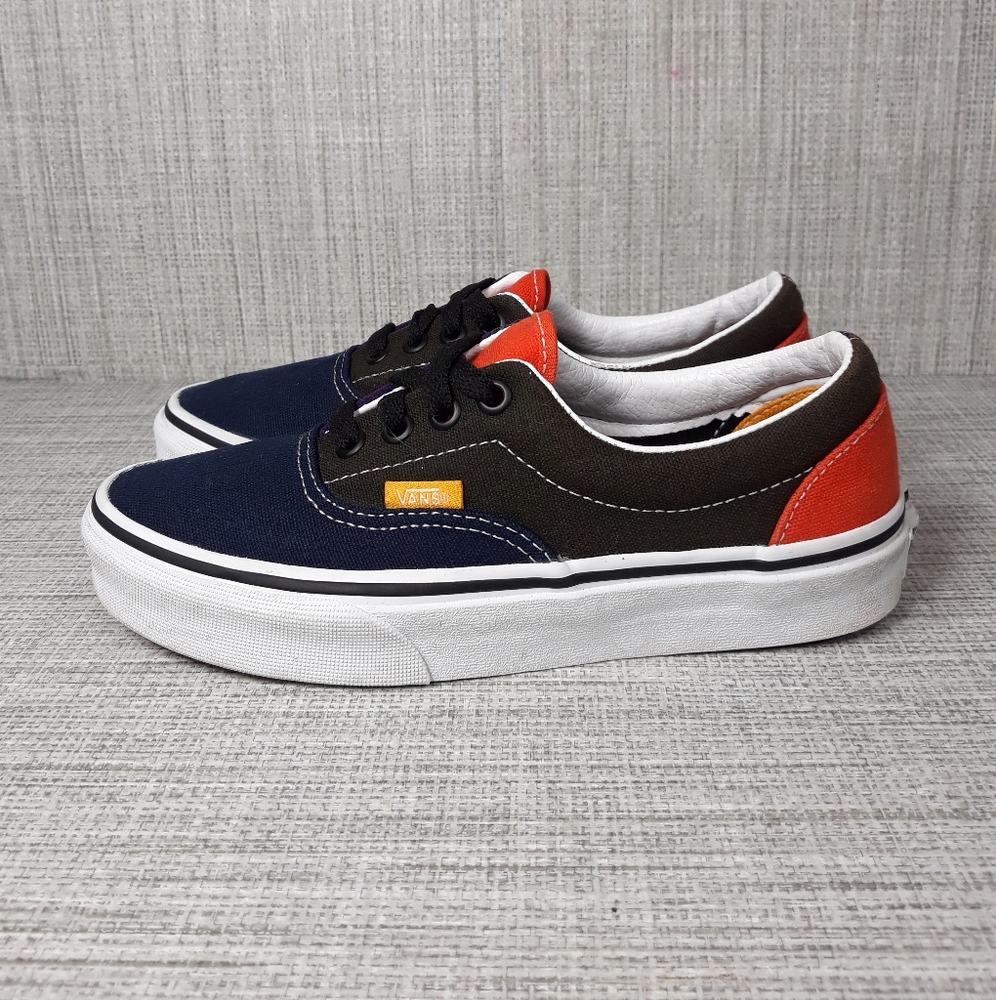 Vans Old Skool Low Canvas Sz 4
